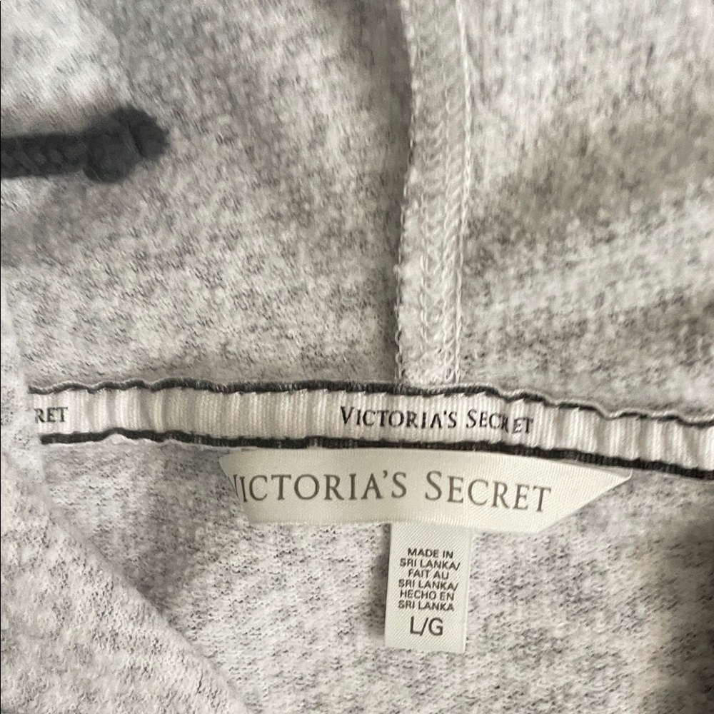 Victoria's Secret Black and White Leopard Print Jogger Set - Picture 2 of 2